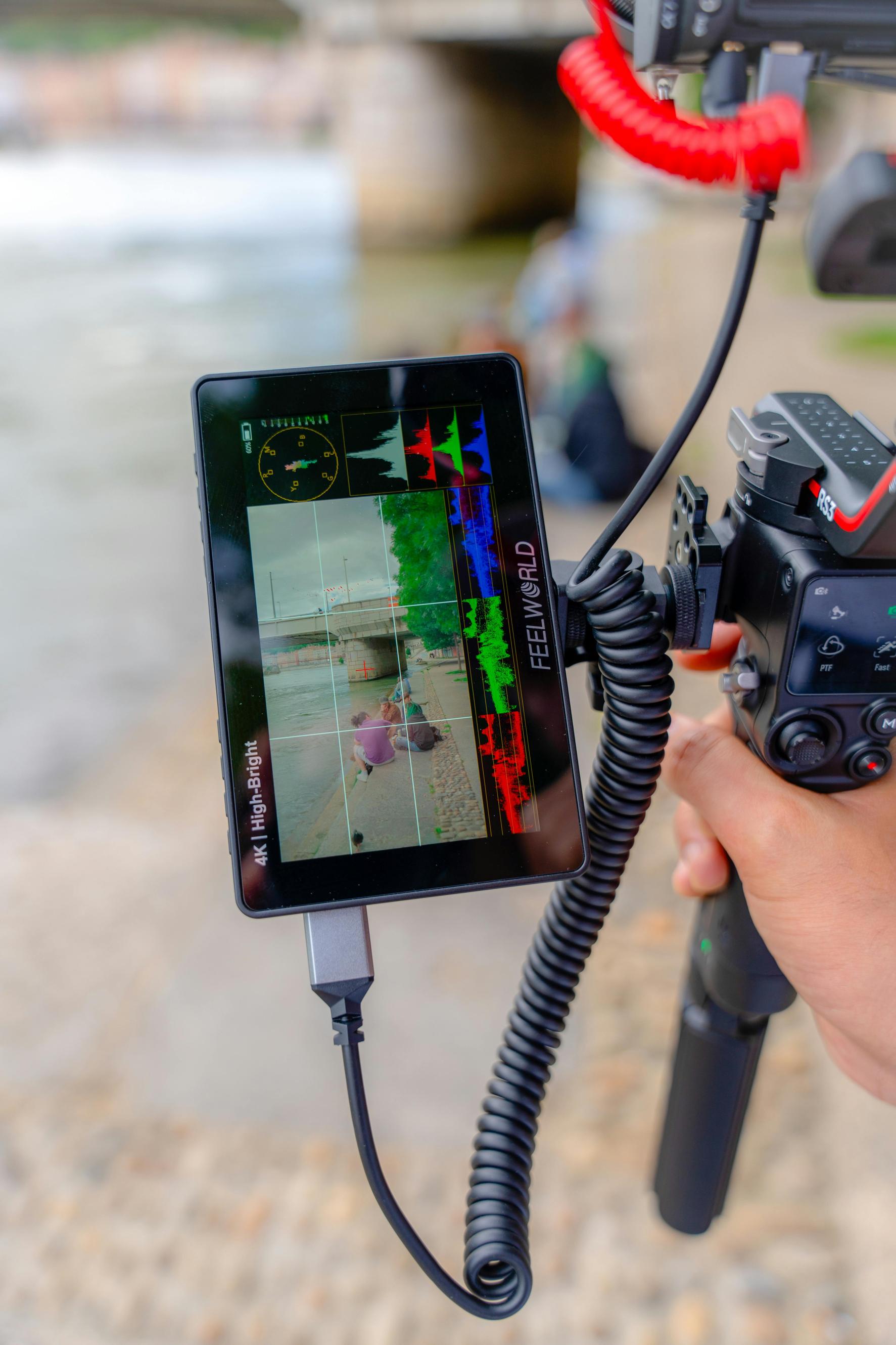 ¿Pueden los monitores grabar a resoluciones más altas que 4k?