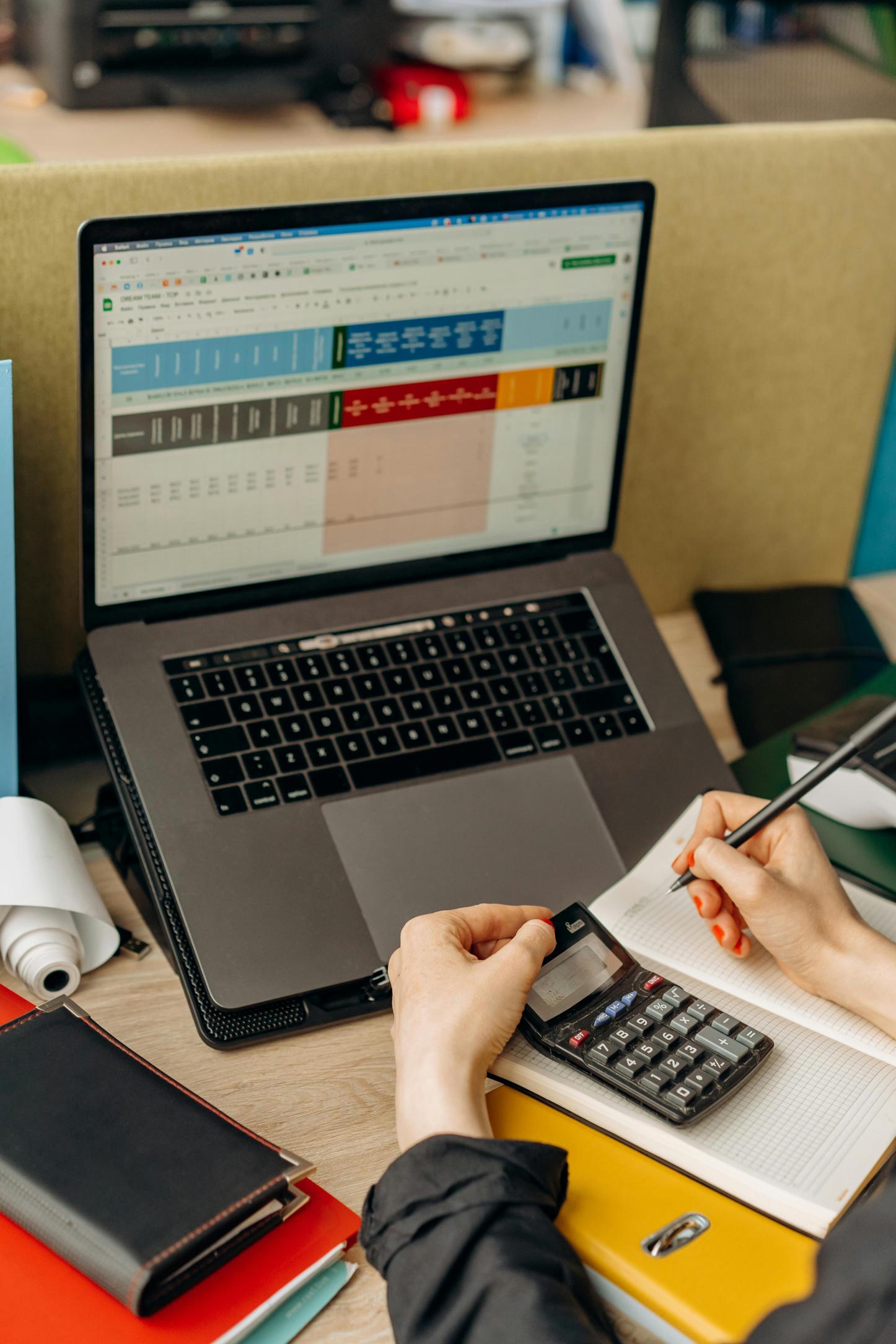 El monitor adicional de 3v para portátil sigue apagándose
