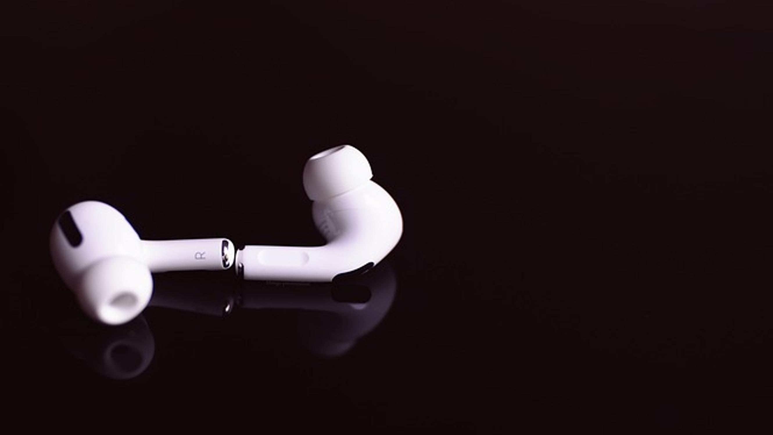 cómo conectar los auriculares heyday