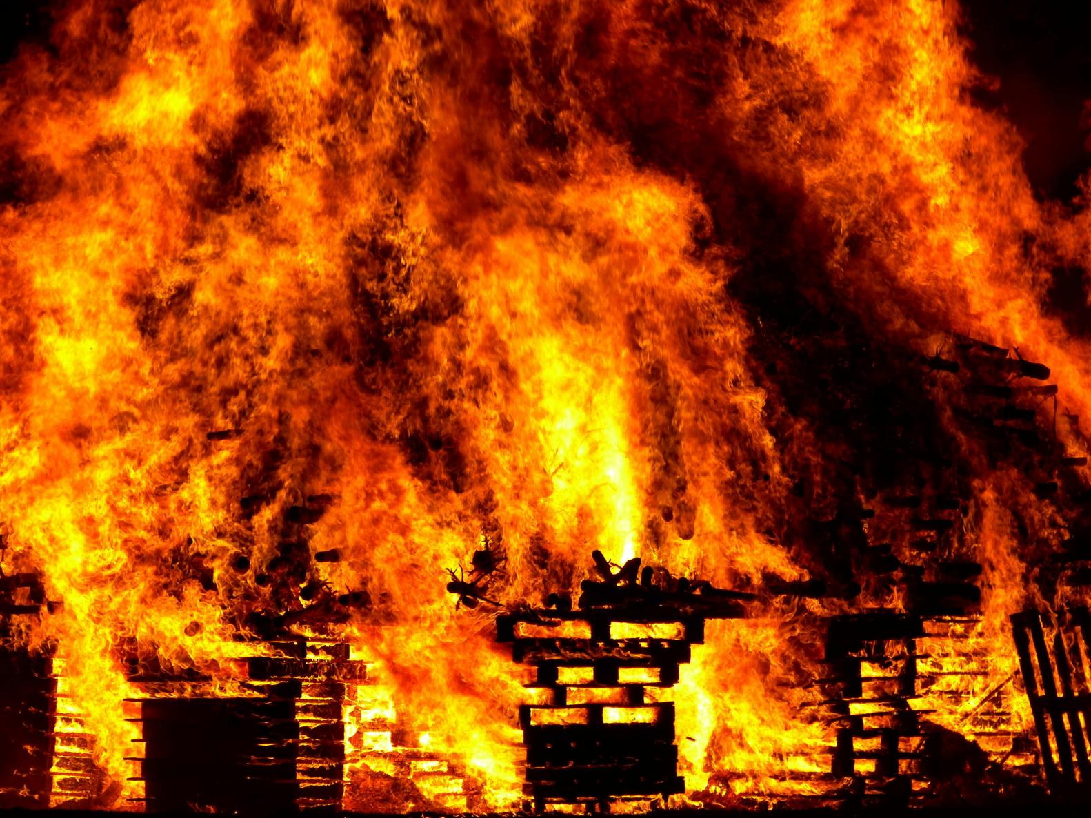 Fire Tablet vs Kindle